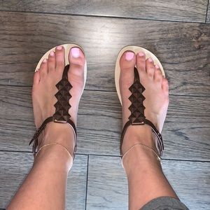 Rubber sandal size 6